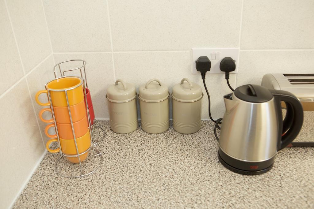 Bristol Serviced Lets - 152/154 Bath Road Εξωτερικό φωτογραφία