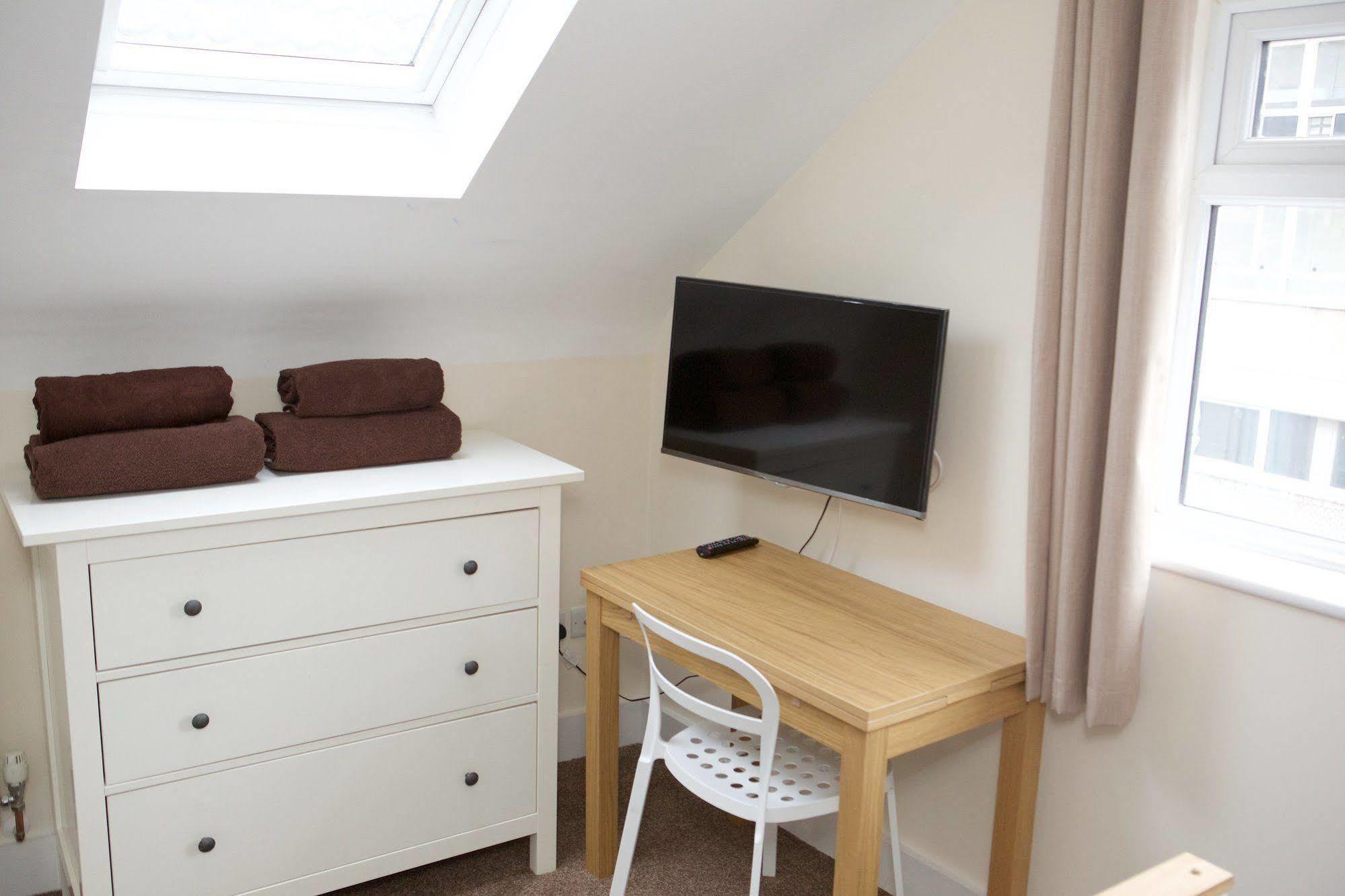 Bristol Serviced Lets - 152/154 Bath Road Εξωτερικό φωτογραφία